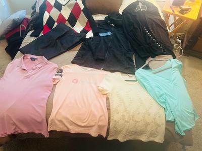 WOMENS SMALL AND MEDIUM PETITE CLOTHING