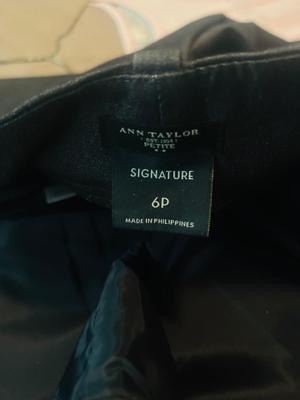 WOMENS SMALL AND MEDIUM PETITE CLOTHING