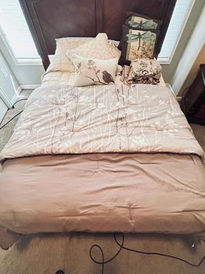 FULL SIZED BEDDING AND KING DOWN BLANKET