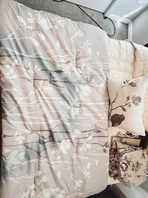 FULL SIZED BEDDING AND KING DOWN BLANKET