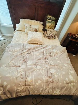 FULL SIZED BEDDING AND KING DOWN BLANKET