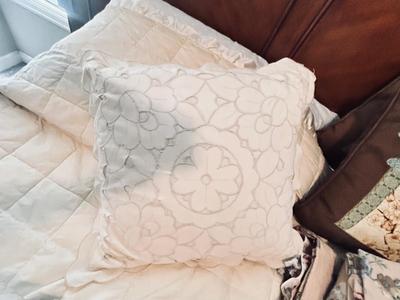 FULL SIZED BEDDING AND KING DOWN BLANKET