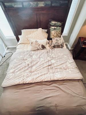 FULL SIZED BEDDING AND KING DOWN BLANKET