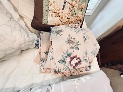 FULL SIZED BEDDING AND KING DOWN BLANKET