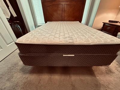 FULL SIZED/DOUBLE BED AND HEAD BOARD