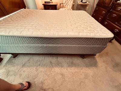 FULL SIZED/DOUBLE BED AND HEAD BOARD