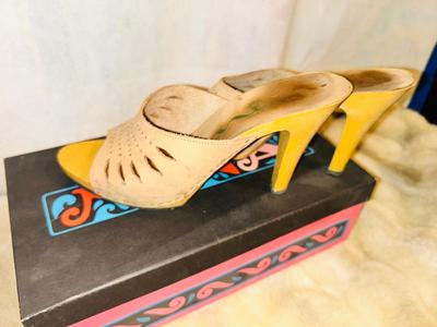 VINTAGE NINA SHOES SIZE 6-1/2