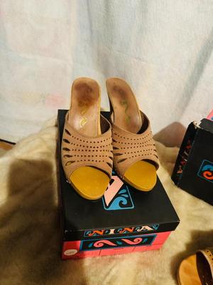 VINTAGE NINA SHOES SIZE 6-1/2