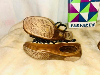 YOYO SANDALS BY FANFARE SIZE 7