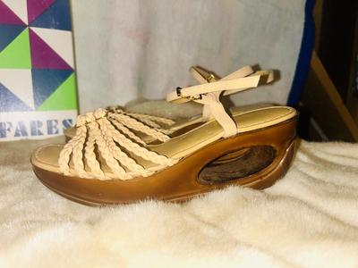 YOYO SANDALS BY FANFARE SIZE 7
