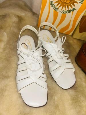 SIZE 7 LADIES SHOES