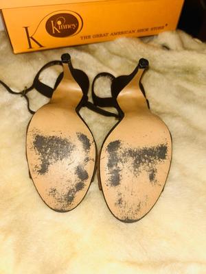 SIZE 7 WOMENS SHOES