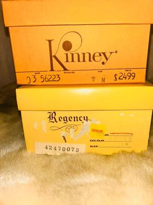 SIZE 7 WOMENS SHOES