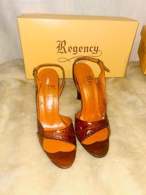 SIZE 7 WOMENS SHOES