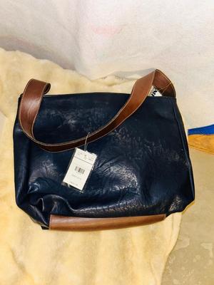 NEW TANDEM OF CALIFORNIA HAND BAG & WOMENS SHOES