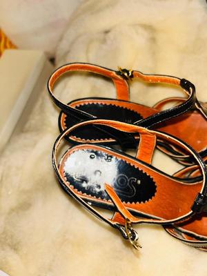 NEW TANDEM OF CALIFORNIA HAND BAG & WOMENS SHOES