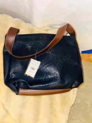 NEW TANDEM OF CALIFORNIA HAND BAG & WOMENS SHOES