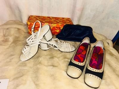 VINTAGE LADIES SHOES AND CLUTCH