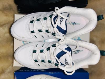 NEW WOMENS EASY SPIRIT SNEAKERS, AND CASUAL SHOES