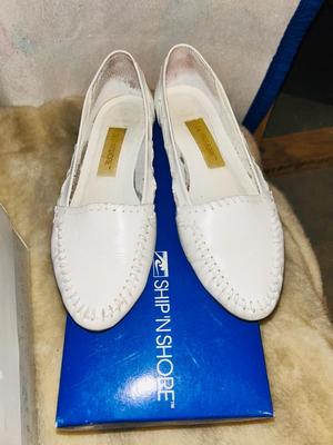 NEW WOMENS EASY SPIRIT SNEAKERS, AND CASUAL SHOES