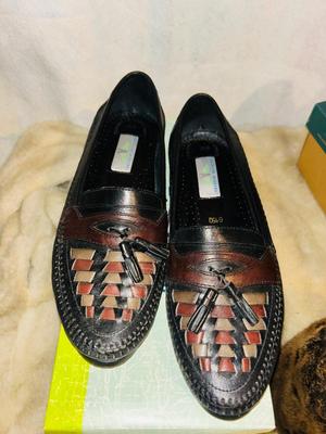 MENS SHOES AND HAT