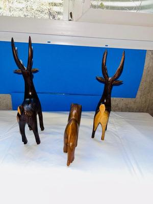 HAND CARVED WOODEN CRITTERS