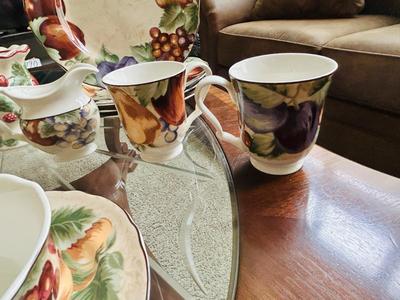 NOBLE EXCELLENCE BY NAPA VALLEY 4 PLACE SETTING DINNERWARE
