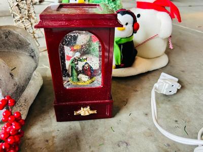 ADORABLE CHRISTMAS DECORATIONS