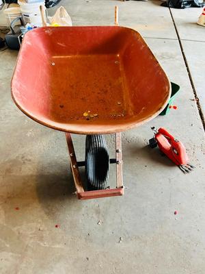 SCOTTS HAND FERTALIZER SPREADER, HEADGE TRIMMER AND WHEEL BARROW