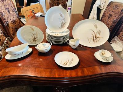 HARMONY HOUSE GOLDEN WHEAT FINE CHINA SERVICE FOR TWELVE WITH EXTRAS