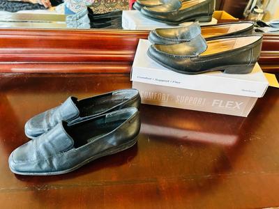 WOMENS SHOES 7-1/2