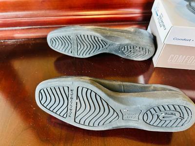 WOMENS SHOES 7-1/2