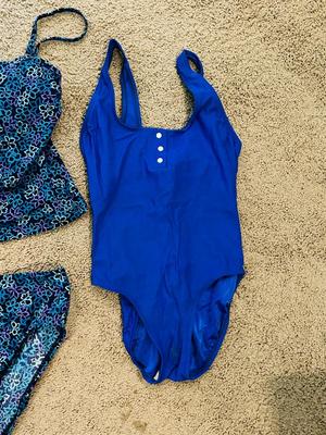 LANDS END LADIES SWIMWEAR
