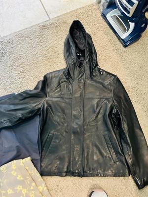 SOFT NEW YORK BY WINLIT WOMENS LEATHER JACKET, SCARVES AND DOWN VEST