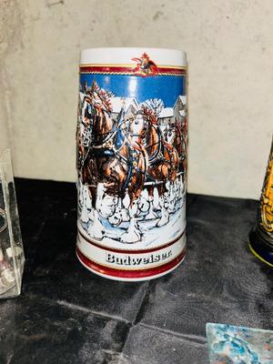 1989 BUDWEISER BEER STEINS, ART GLASS TRAY, AUSTRALIAN BELL/BOTTLE OPENER