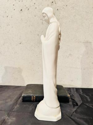 VTG NORCREST JAPAN PRAYING MADONNA STATUE AND HOLY BIBLE