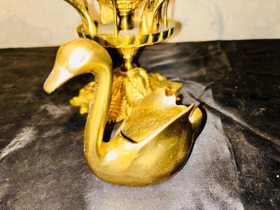1950.’s TOLE FLOWER DECORATIVE BOWL CENTERPIECE BRASS, ETCHED GLAS BOWL