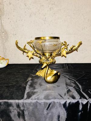 1950.’s TOLE FLOWER DECORATIVE BOWL CENTERPIECE BRASS, ETCHED GLAS BOWL