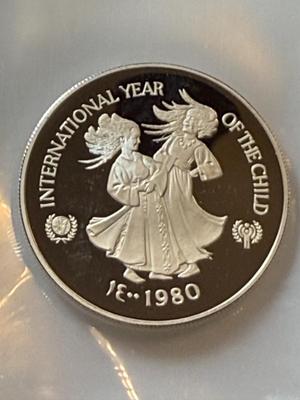 UNITED ARAB EMIRATES 1980 YEAR OF CHILD SILVER 50 DIRHAMS PROOF AS PICTURED.