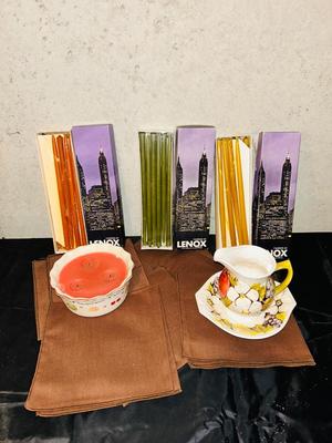 LEFTON DOGWOOD VASE/CREAMER PITCHER, CLOTH NAPKINS AND LENOX CANDLE STICK HOLDERS