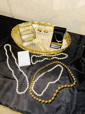 DRESSER TRAY, GOLD TONE AND PEARL COSTUME JEWELRY