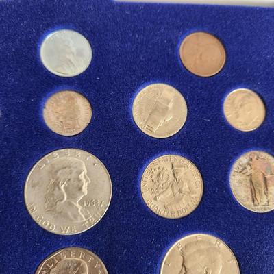 United States Coins of the 20th century in Case Many Silver