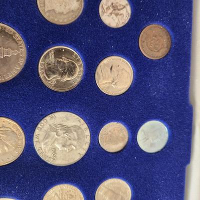 United States Coins of the 20th century in Case Many Silver