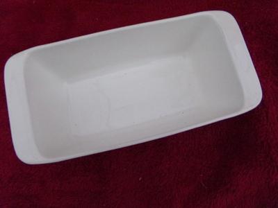 Classic Corning Ware bread baking pan (dish).