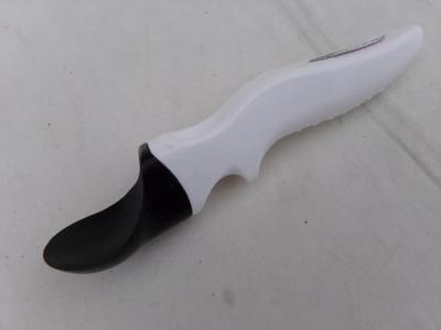 Hot Scoop microwave heatable scoop for ice cream or whatever.