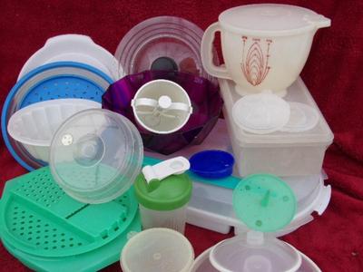Pile #4 of plastic kitchenware in a big box.