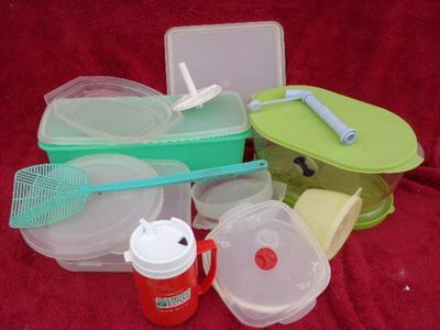 Pile #5 of plastic kitchenware in a big box.