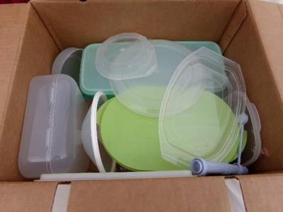 Pile #5 of plastic kitchenware in a big box.