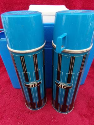 THERMOS picnic set. W/2 Thermos bottles & a lunch/picnic box