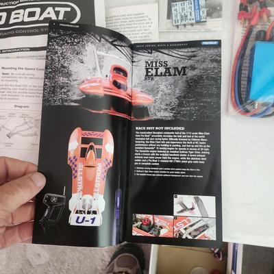 Pro Boat Blackhawk 26 R/c with controller and parts.